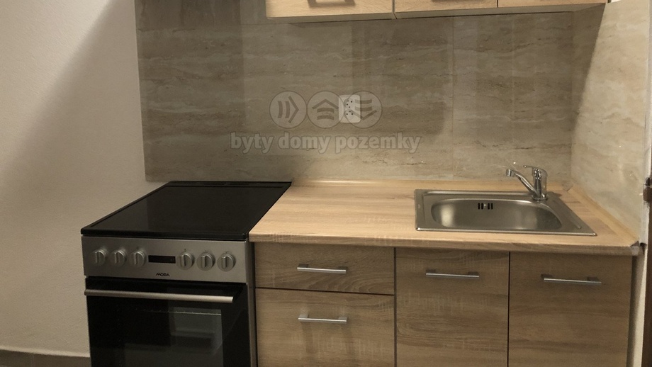 Pronájem bytu 1+1 28 m², Opočno