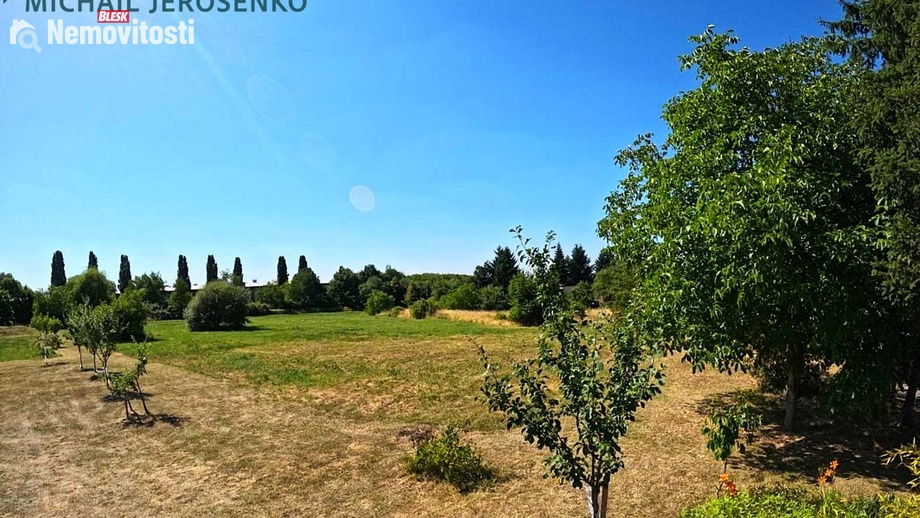 Prodej stavebního pozemku 896 m², Čestlice