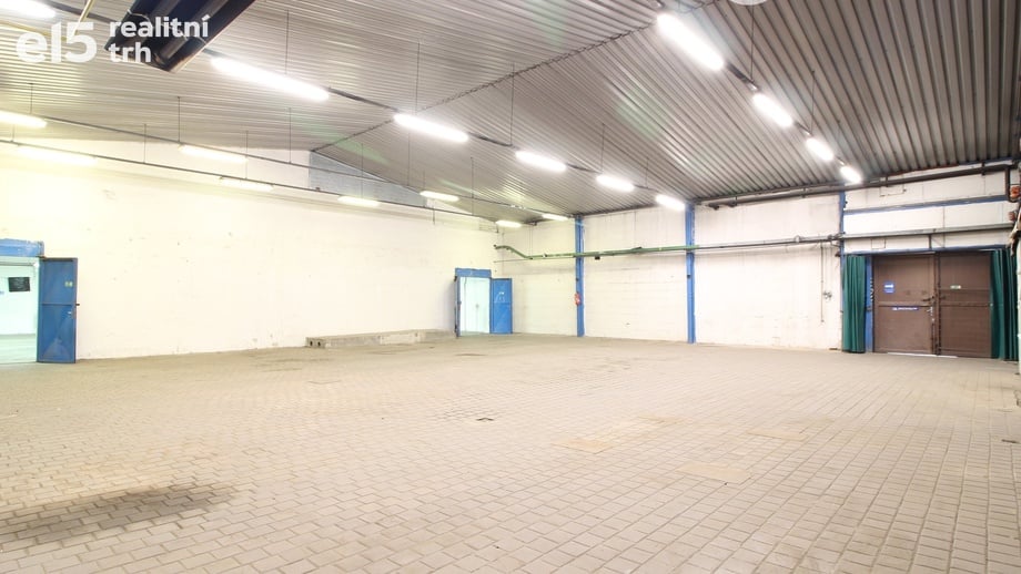 Pronájem skladu 820 m², Brno-jih