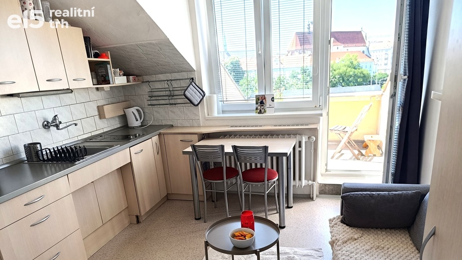 Pronájem byty 1+1, 49 m² - Brno - Černá Pole