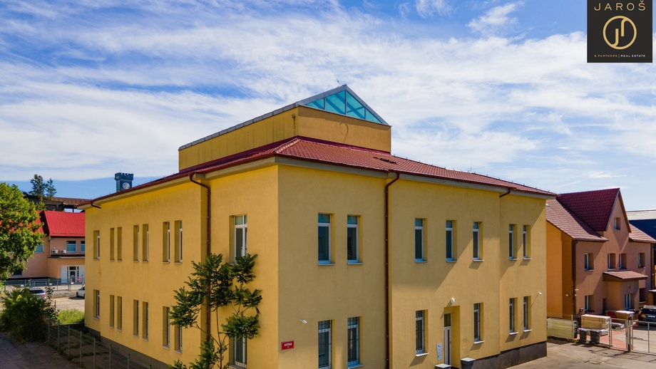 Pronájem kanceláře, 883 m² - Kladno