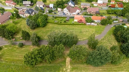 Prodej stavebního pozemku 1 037 m², Dobrná