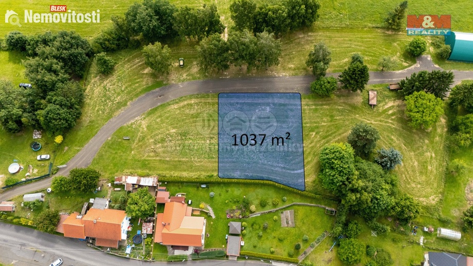 Prodej stavebního pozemku 1 037 m², Dobrná