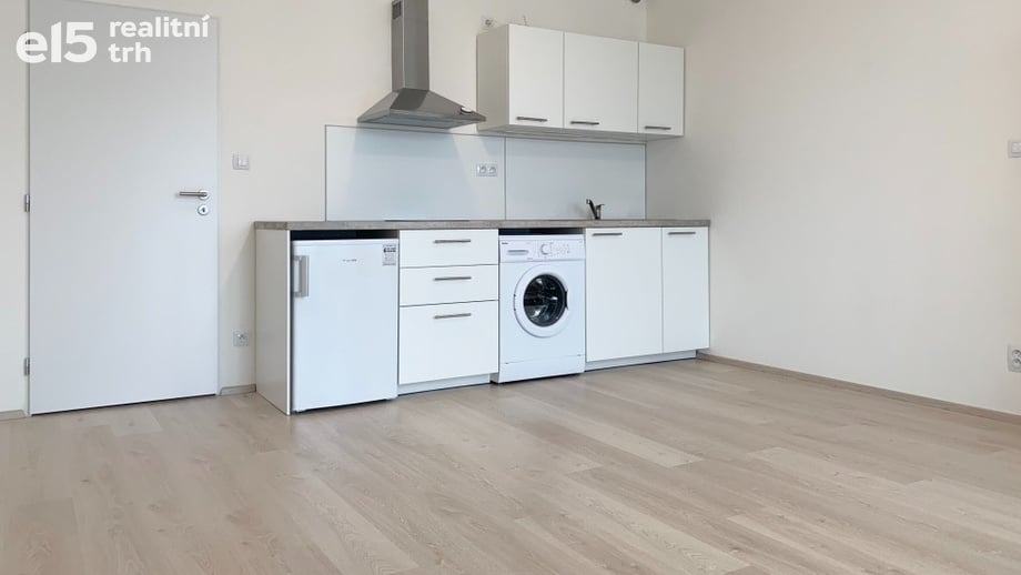 Pronájem byty 1+kk, 29 m² - Plzeň - Jižní Předměstí