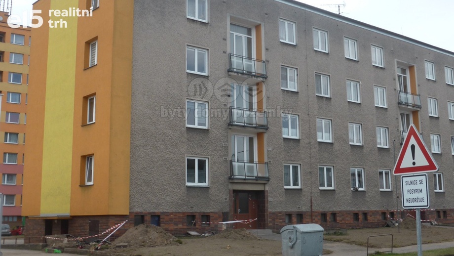Pronájem byty 3+1, 67 m² - Hronov