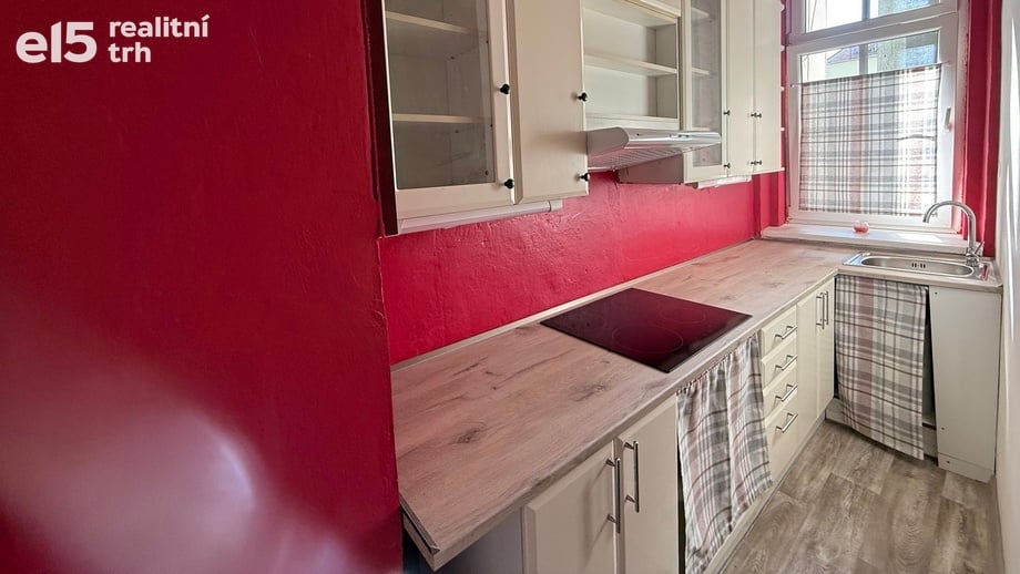 Pronájem byty 1+kk, 37 m² - Plzeň 3