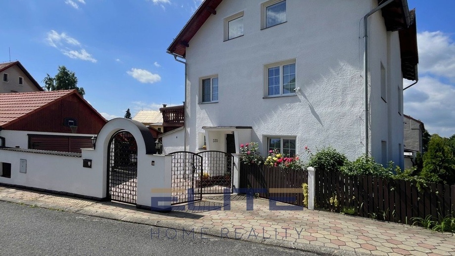 Prodej rodinného domu 252 m², Nový Bor - Arnultovice