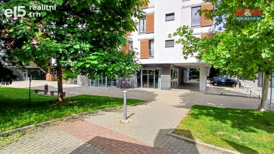 Pronájem kanceláře, 42 m² - Praha - Holešovice