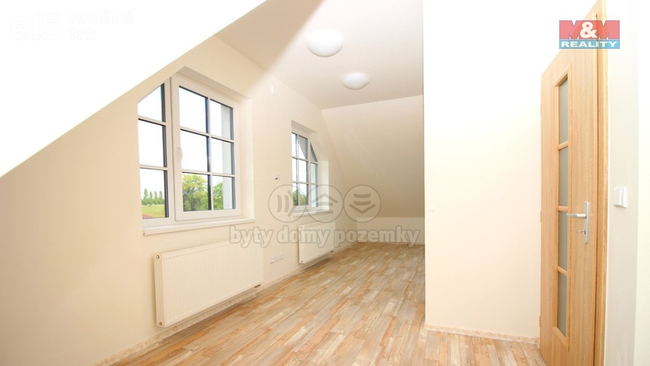 Pronájem byty 1+kk, 36 m² - Hradec Králové - Kukleny