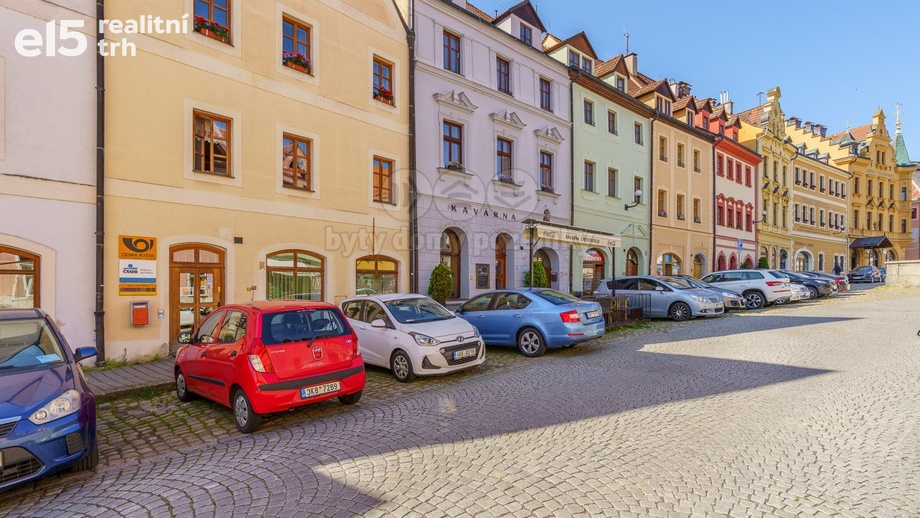 Prodej byty 4+1, 136 m² - Loket