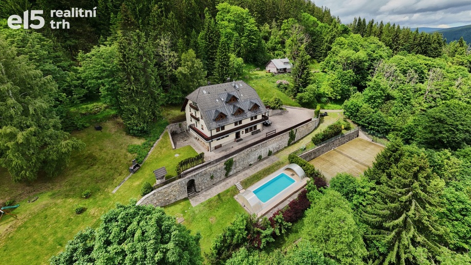 Prodej nemovitosti pro ubytování 1 000 m², Vrchlabí - Hořejší Vrchlabí