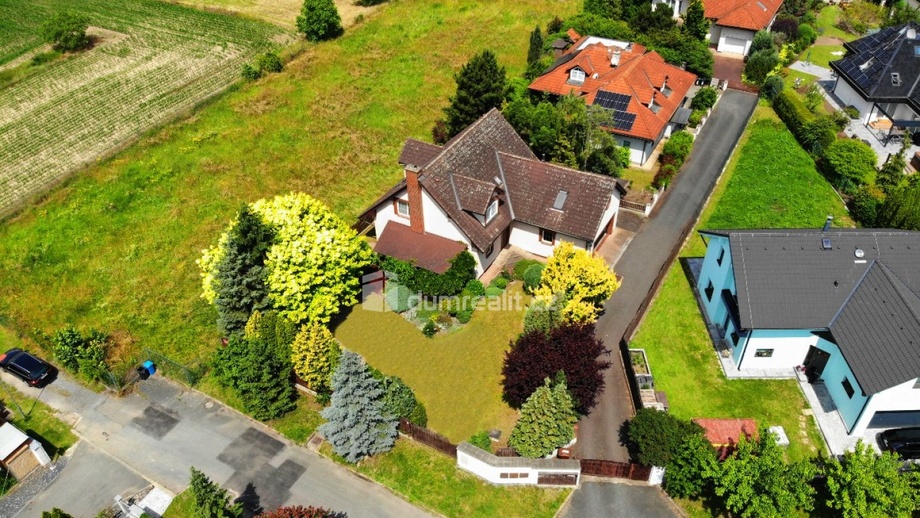 Prodej rodinné domy, 248 m² - Šestajovice