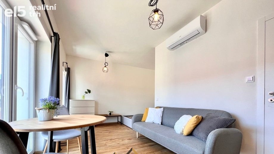 Pronájem byty 1+kk, 27 m² - Brno - Královo Pole