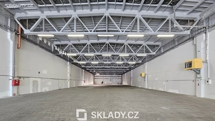 Pronájem skladu 1 463 m², Praha