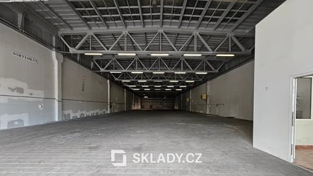 Pronájem skladu 1 463 m², Praha