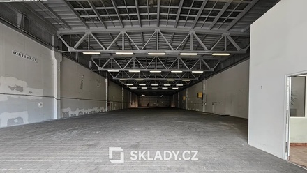 Pronájem skladu 1 463 m², Praha