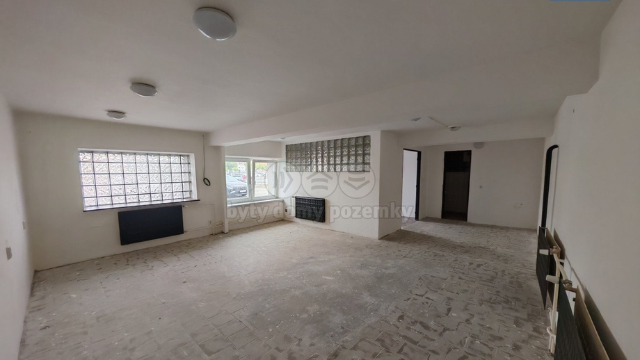 Pronájem obchodního prostoru 50 m², Opava (nečleněná část města)