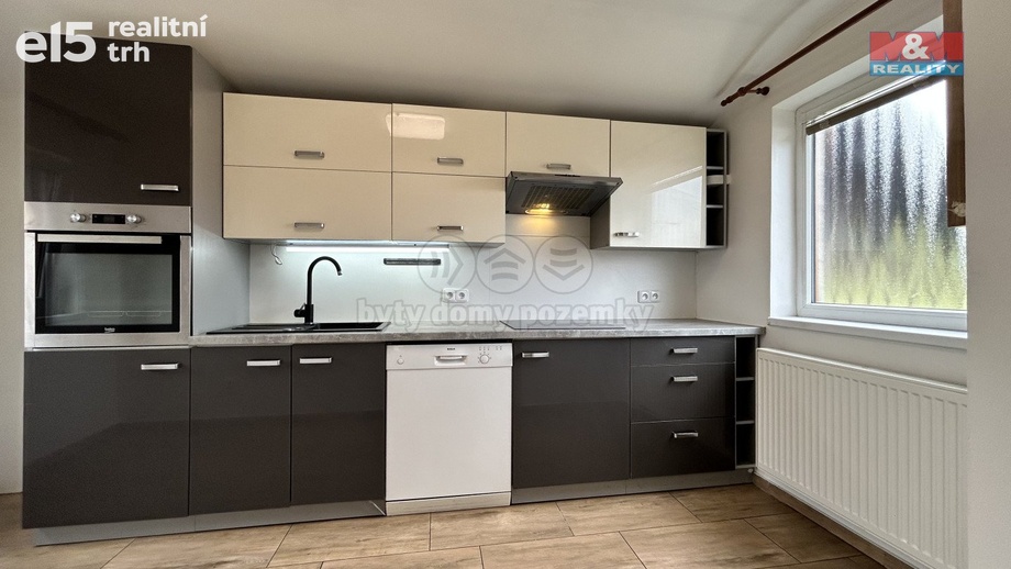 Pronájem byty 3+1, 70 m² - Kostomlaty nad Labem