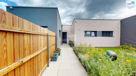 Pronájem rodinného domu 136 m², Praha 14