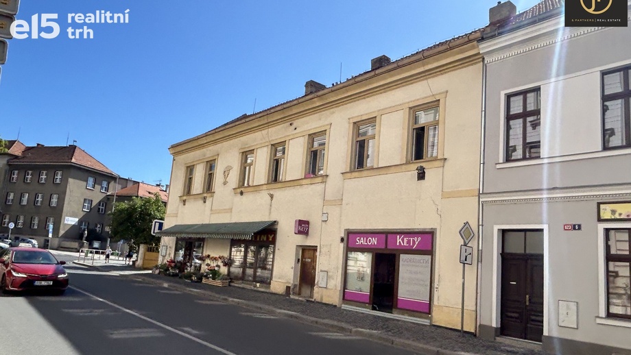 Prodej rodinné domy, 633 m² - Slaný