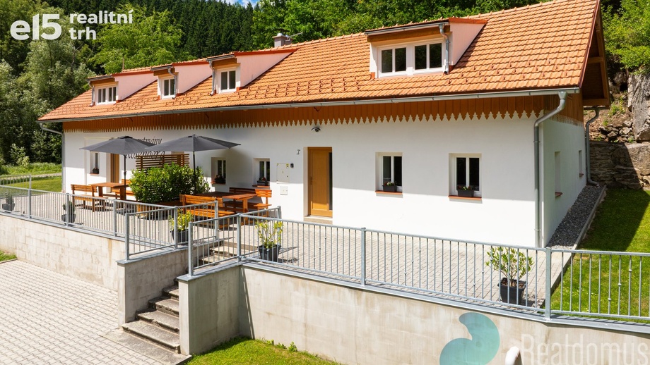 Prodej komerční nemovitosti 302 m², Rožmberk nad Vltavou