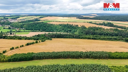 Prodej pole 11 929 m², Chrást