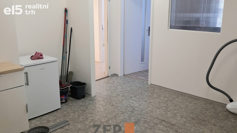 Pronájem kanceláře 73 m², Praha - Zbraslav