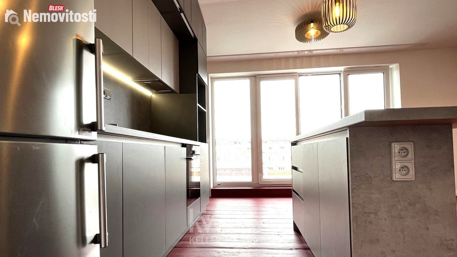 Pronájem bytu 2+kk 81 m², Praha - Břevnov