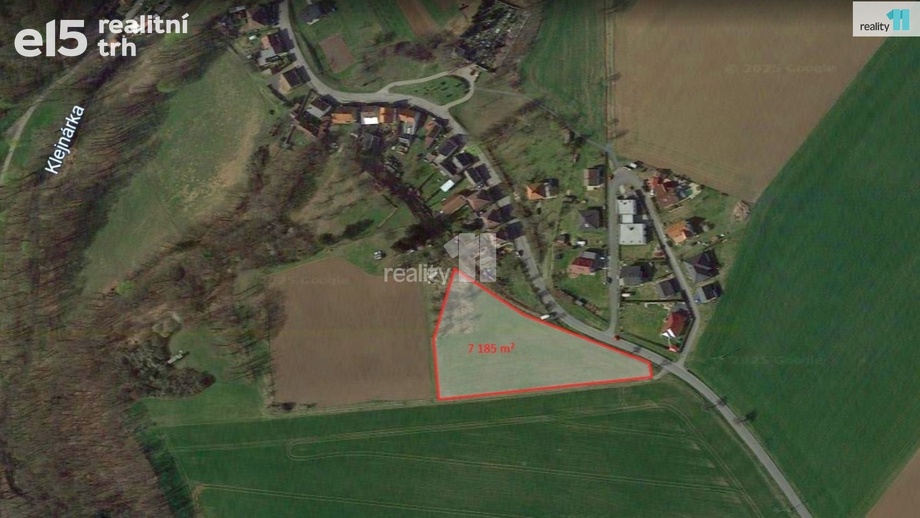 Prodej stavebního pozemku 7 185 m², Močovice