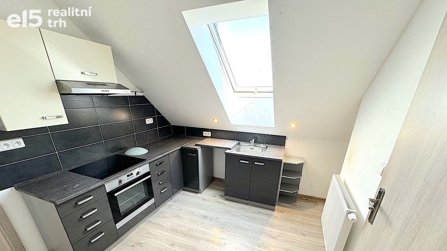 Pronájem byty 3+1, 77 m² - Dobšice