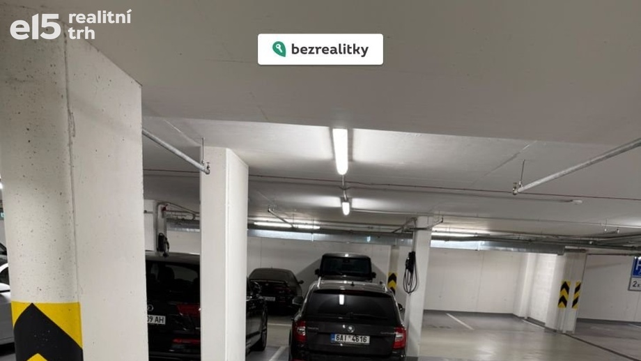 Prodej garáže, 13 m² - Praha - Karlín