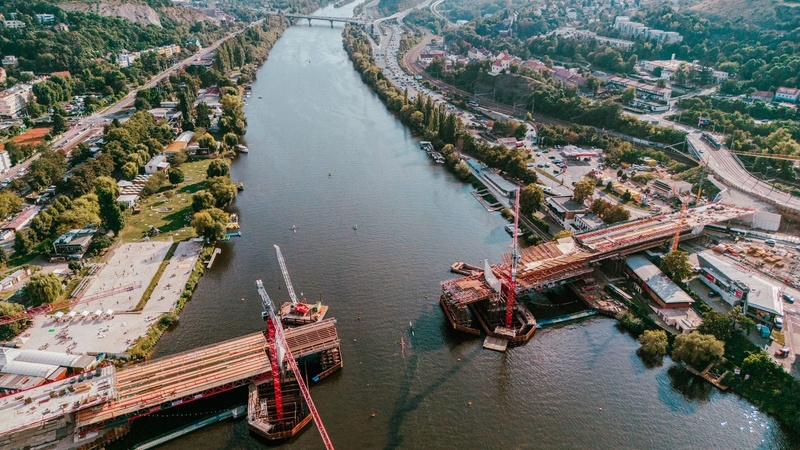 Nová přestupní stanice metra, mosty i byty. Podívejte se, co se bude v Praze stavět v roce 2025