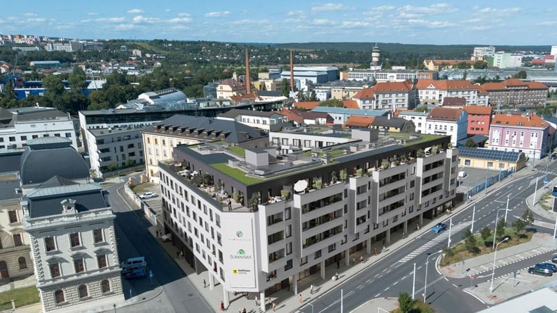 V Šumavské ulici v Plzni odstartovala výstavba nového developerského projektu. Nabídne byty i prostory k podnikání