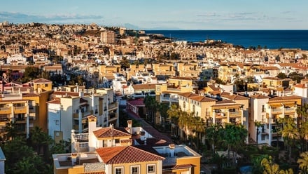 Deset míst, kde je byt levnější než iPhone. Sem míří investoři pro mořskou idylu