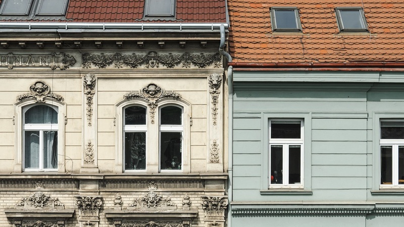 Stavební boom i útlum nových projektů. Vydaná povolení klesla o 40 procent