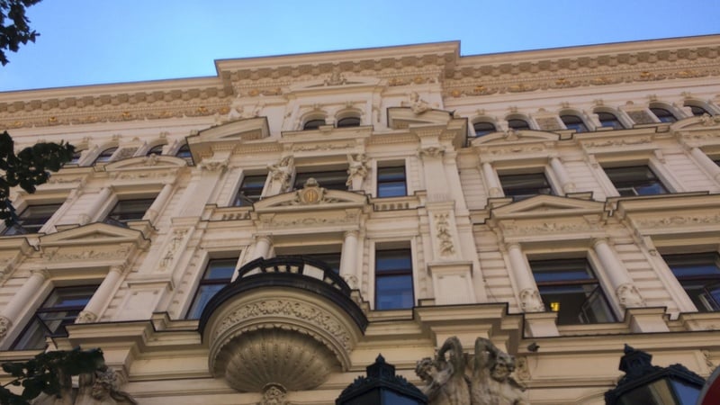 Do Staroměstské tržnice se stěhuje světelný festival. Přispěli na něj Winkler s Ašerem