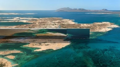 Pouštní megapole The Line má obří problémy. Saúdská Arábie dramaticky osekala plán projektu Neom