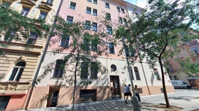 První viditelný přírůstek do majetku Kellnera juniora. Získal budovu na Vinohradech