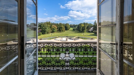 Zámek Napajedla je na prodej. Vlastnil ho i Baťa, budoucí majitelé tu budou moci zaparkovat svůj jet