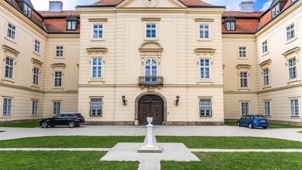 Zámek Napajedla je na prodej. Vlastnil ho i Baťa, budoucí majitelé tu budou moci zaparkovat svůj jet