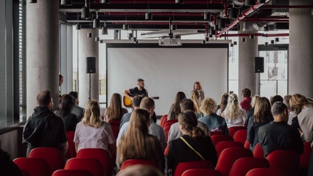 Praha má nový multifunkční prostor LEVEL9 s kapacitou až 120 osob