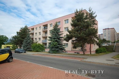 Prodej zrekonstruovaného bytu 3+1 s lodžií a komorou, Liberec, Rochlice - Burianova ul., Ev.č.: 273011