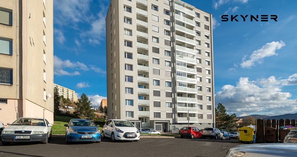 Pronájem bytu 2+1 s prostornou terasou a krásným výhledem – Ústí nad Labem, Stříbrníky, ul. Pod Rozhlednou