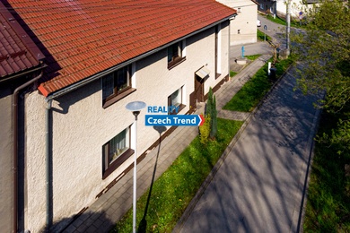 Prodej rodinného domu 7+2 Velký Týnec, na ulici Zámecká, s plochou parcely 232 m2., Ev.č.: 02323