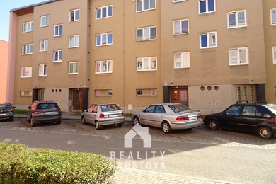 Pronájem bytu 2+1 s balkonem v samém centru města Blanska, CP 60m²; ul. A. Skotáka, Ev.č.: 21010409