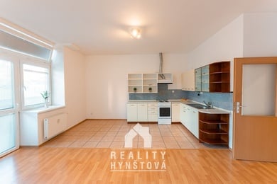 Prodej, prostorný byt 2+kk, CP 74 m² vč. balkonu a sklepa, Blansko ul. Hybešova, Ev.č.: 24010596