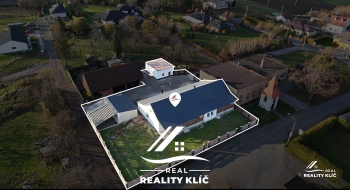 370EA015-21D6-4B88-8C27-99D5834CF96E