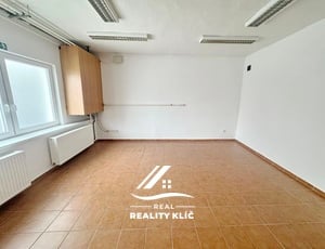 Pronájem komerčního prostoru se samostatným vstupem, 44m2,- ul. Ostravská, Hlučín