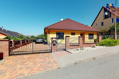 Prodej rodinného domu 4+kk,s bazénem a zahradou 847 m² - Kozlany u Vyškova, Ev.č.: 00092