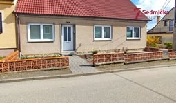 Prodej, rodinný dům 4+1, pozemek 1072  m² - Zbraslav